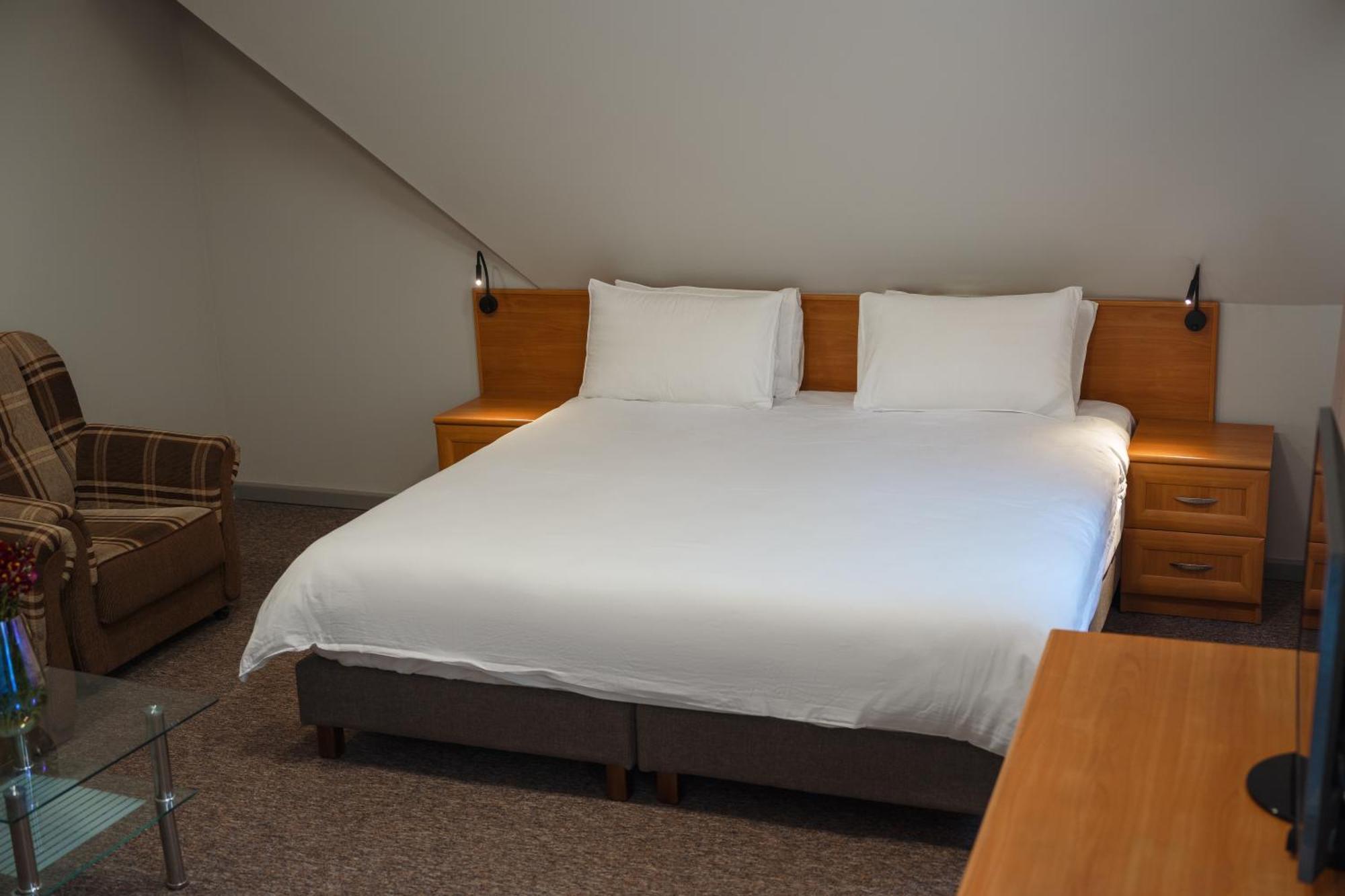 Dolinnka Hotel Cholpon-Ata Bagian luar foto
