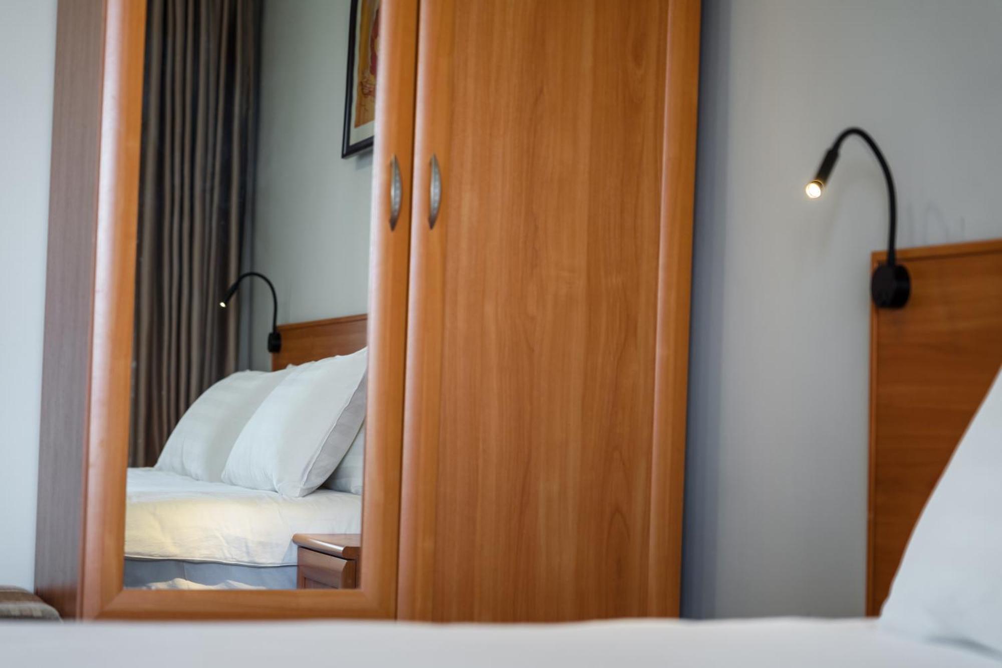 Dolinnka Hotel Cholpon-Ata Bagian luar foto