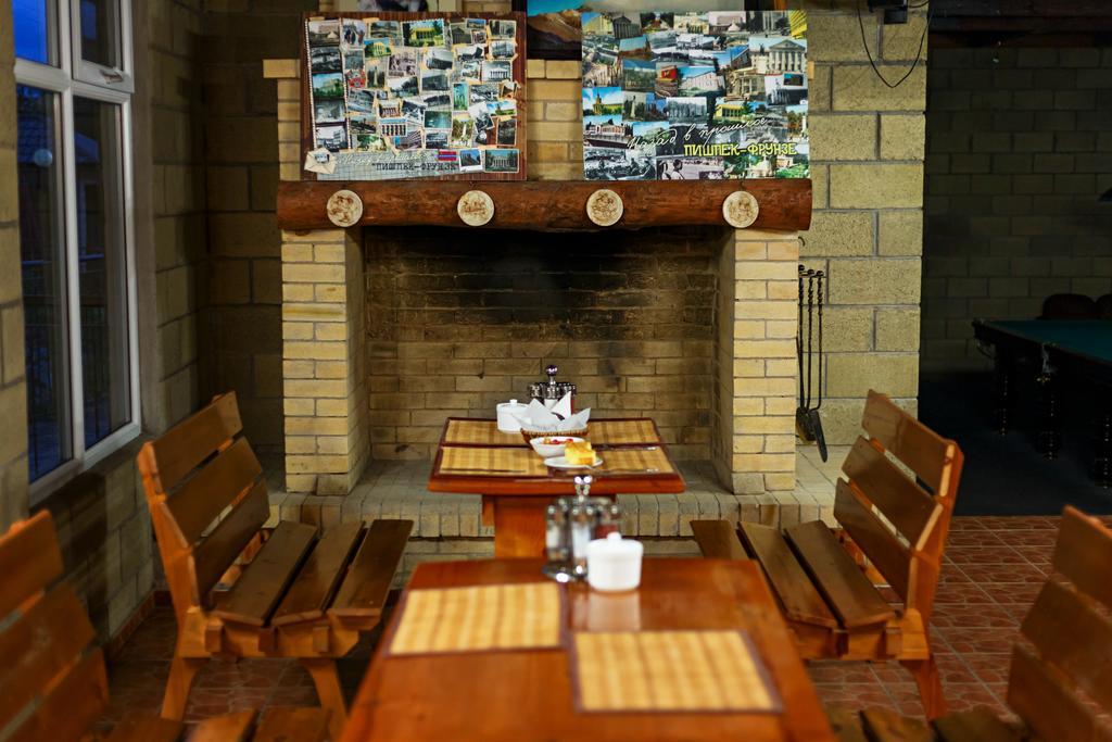 Dolinnka Hotel Cholpon-Ata Bagian luar foto