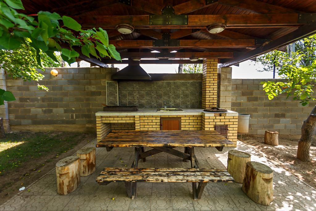 Dolinnka Hotel Cholpon-Ata Bagian luar foto