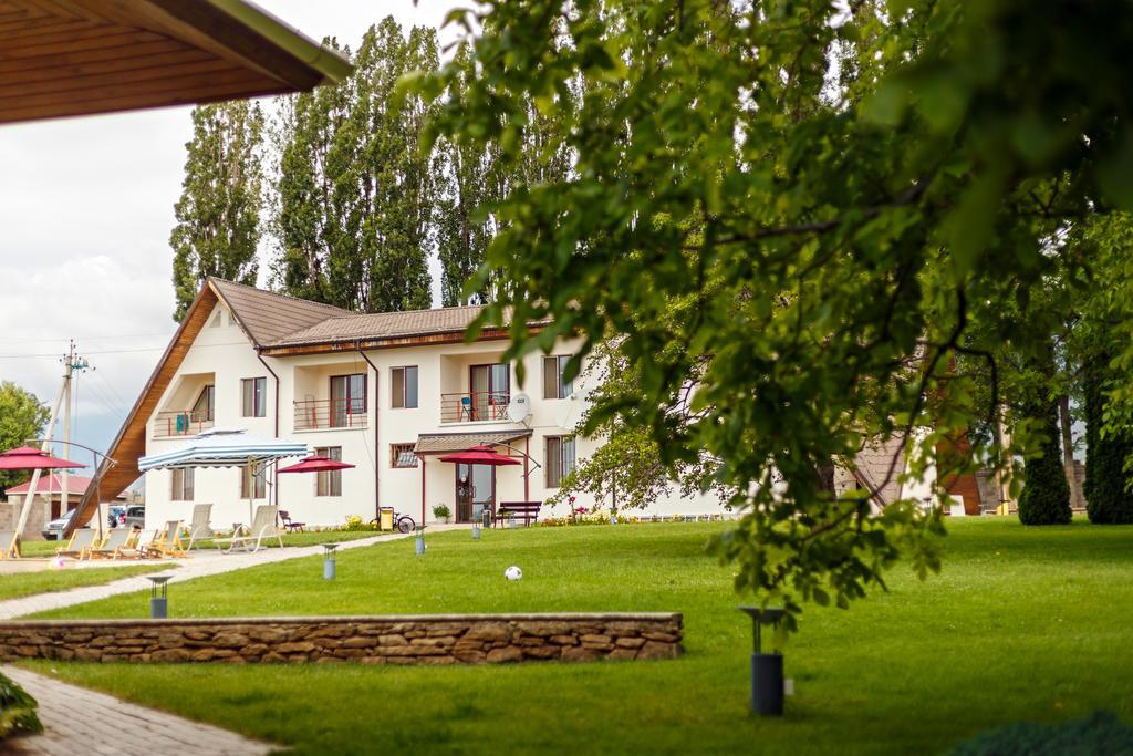 Dolinnka Hotel Cholpon-Ata Bagian luar foto